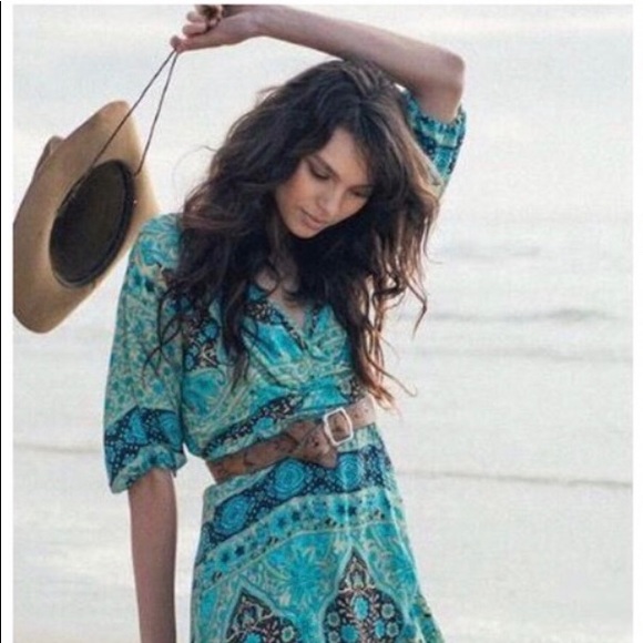 Spell and the Gypsy Aloha Fox Wrap Gown - Picture 2 of 8